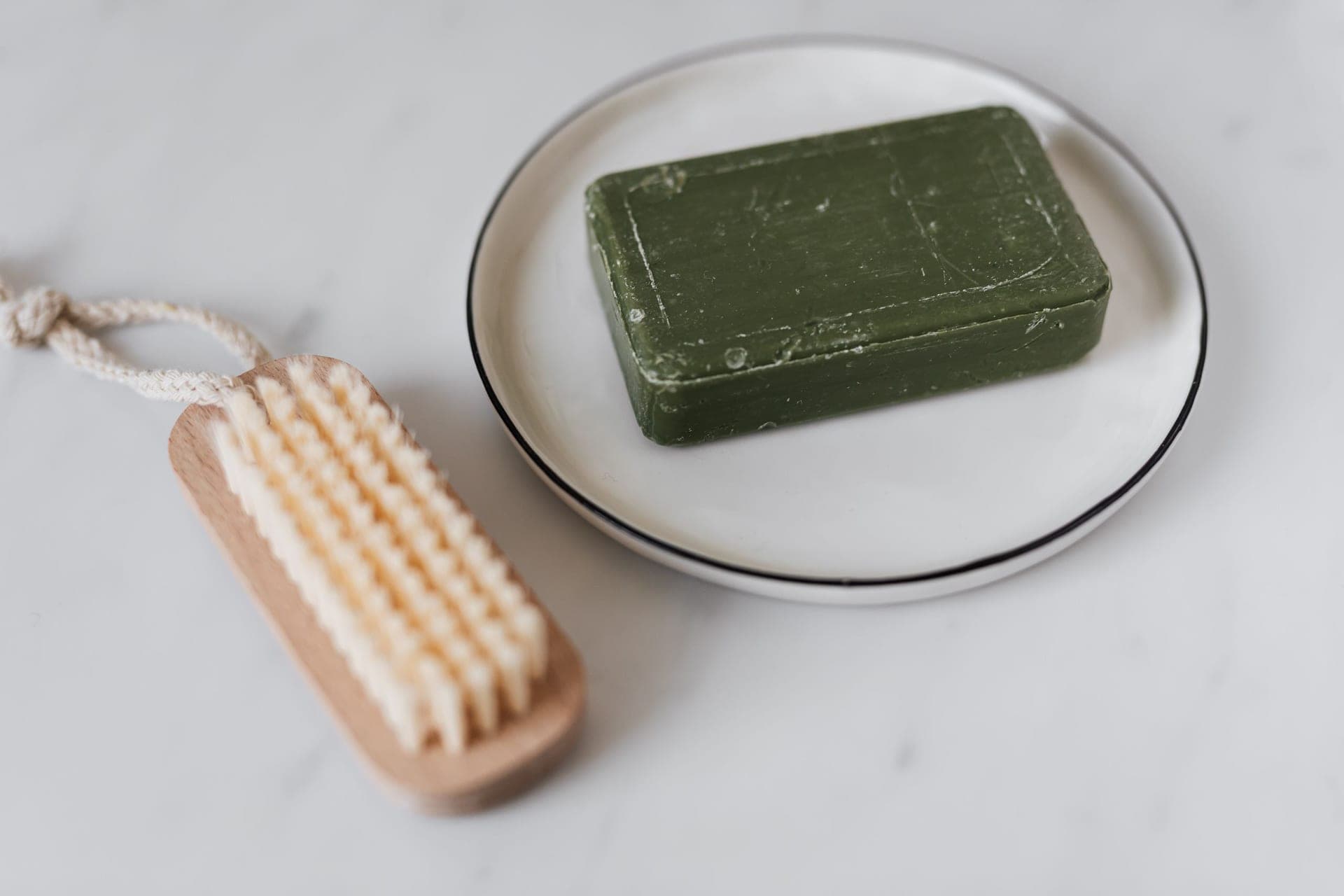 How to Make Men's Soap (Bold Cold Process Recipes and Scents)