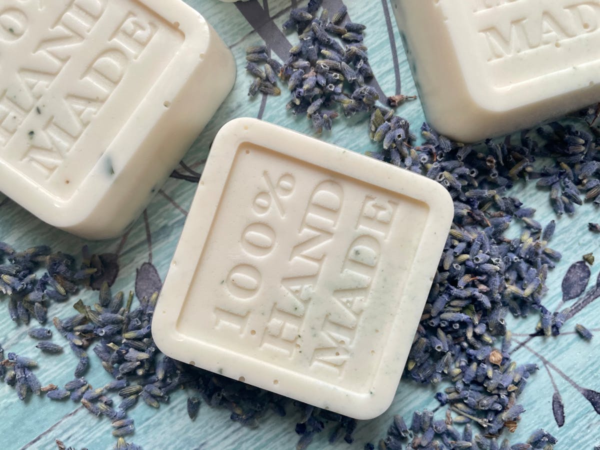 How to Make Lavender Soap: Recipes, Scent Tips, and Natural Color Ideas